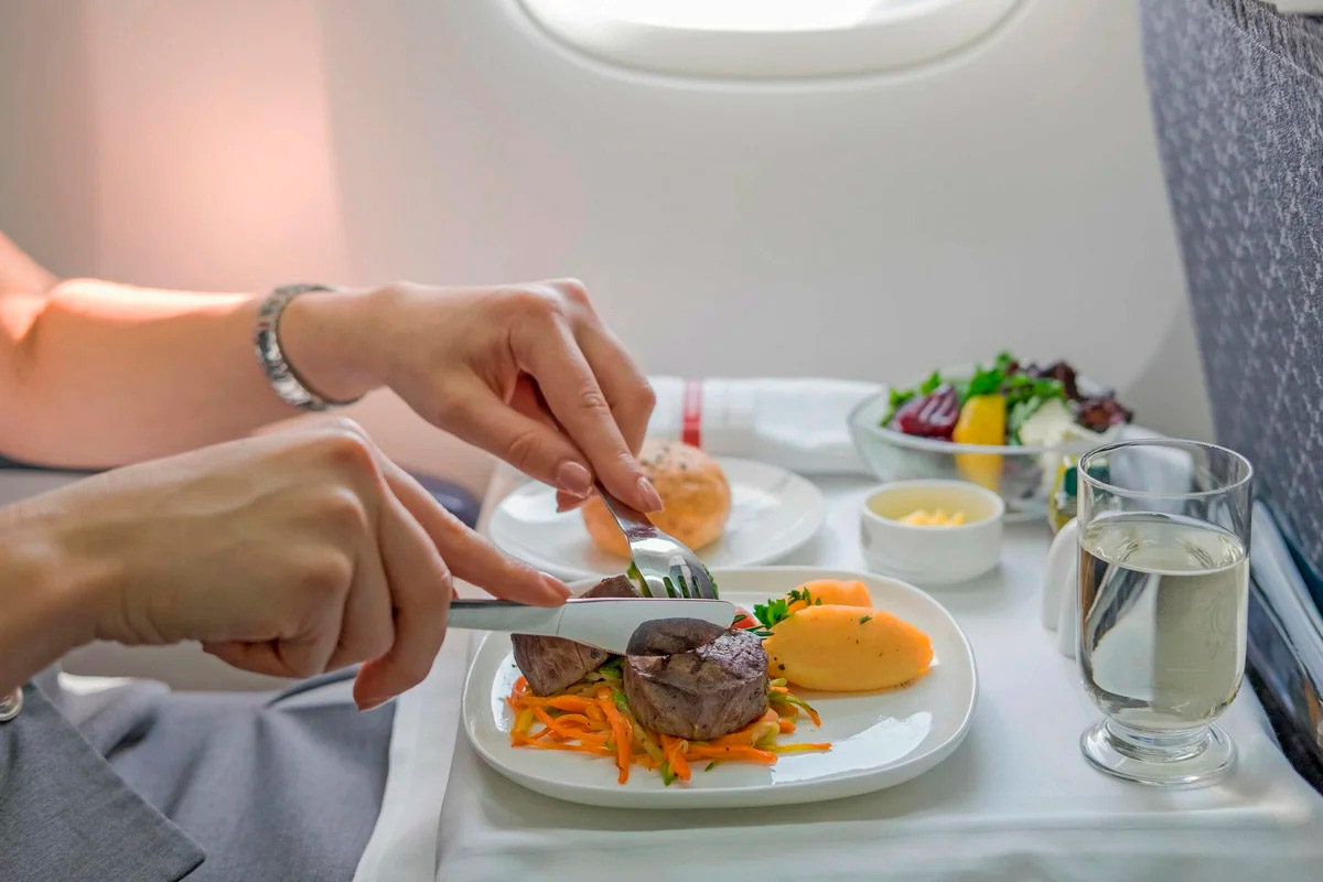Улучшите любое блюдо, приготовленное в самолете, с помощью советов поваров!